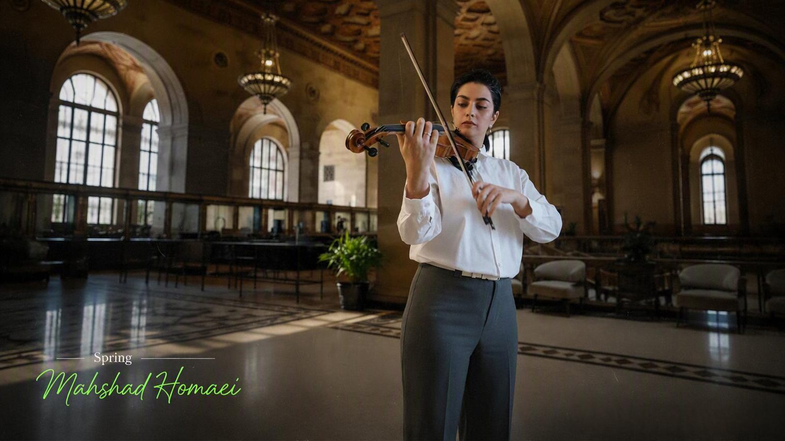 Mahshad Homaei playing a classical and pop violin piece (2)