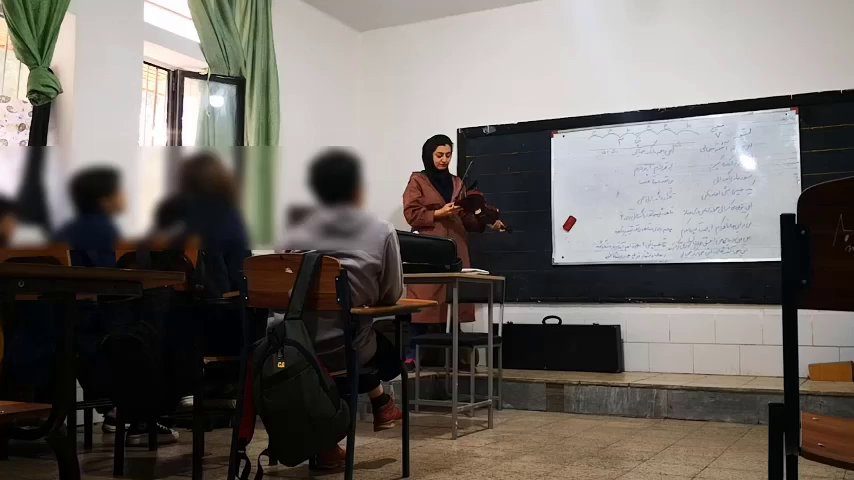 Mahshad Homaei performing Iranian violin live (8)